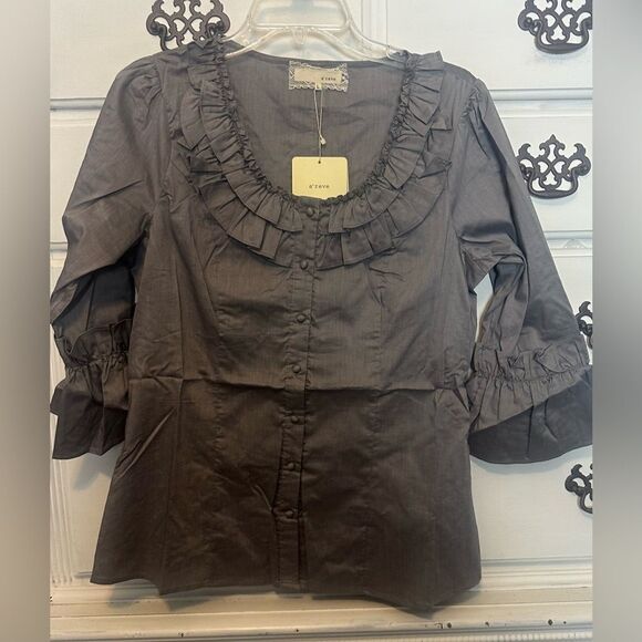 Handmade  Ruffled  Blouse - Picture 9 of 15